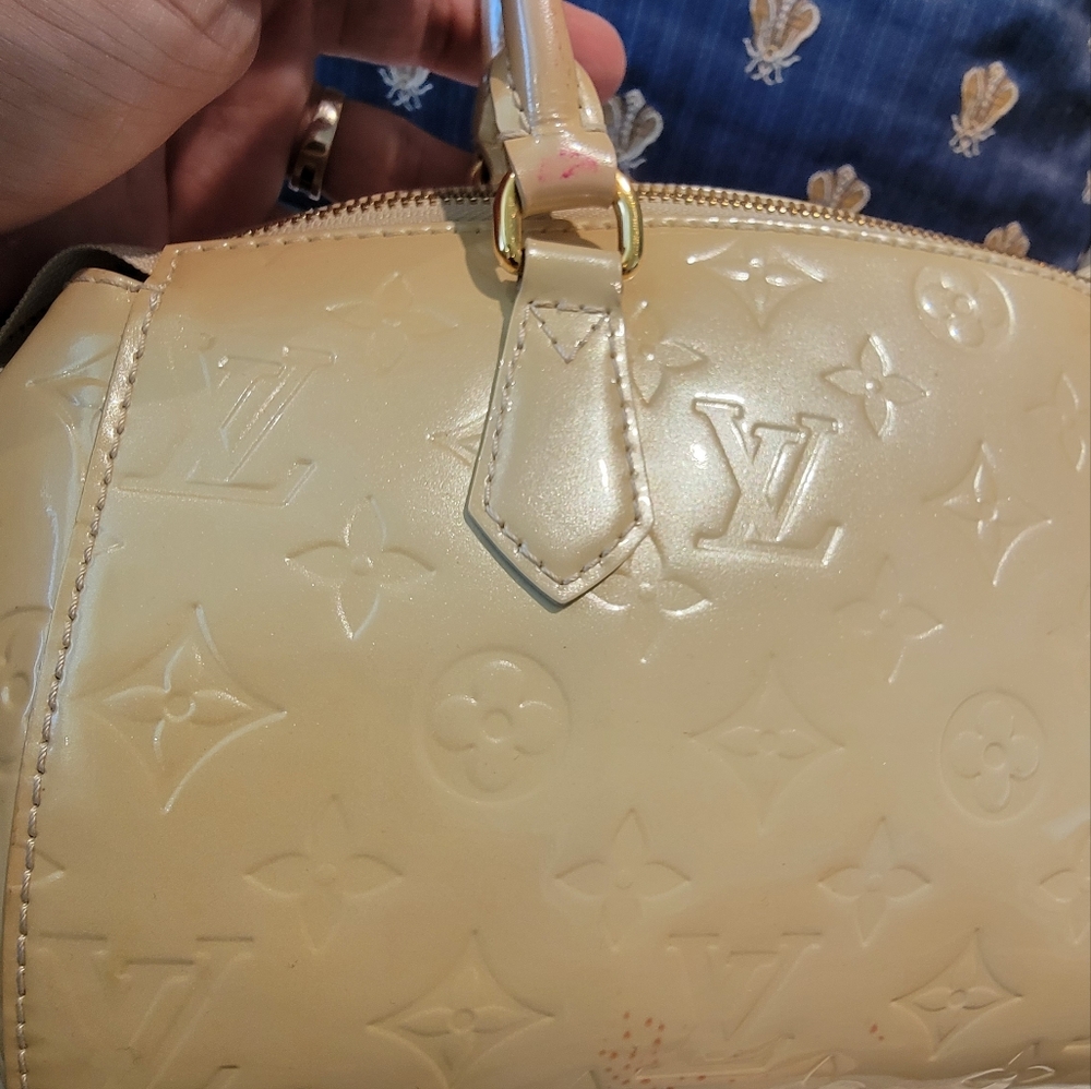Louis Vuitton Beige Sherwood Monogram Satchel Handbag - Picture 3 of 14